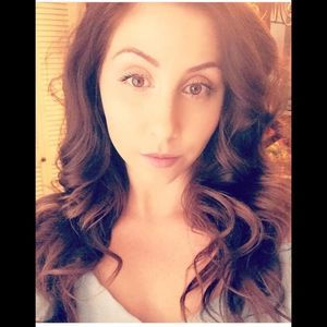 Meet your Posher, Abbey